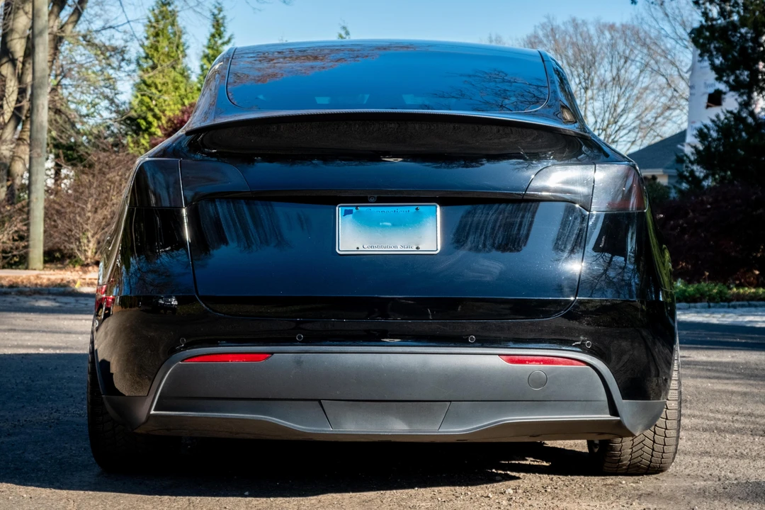2020 Tesla Model Y Performance - Image 5 of 31