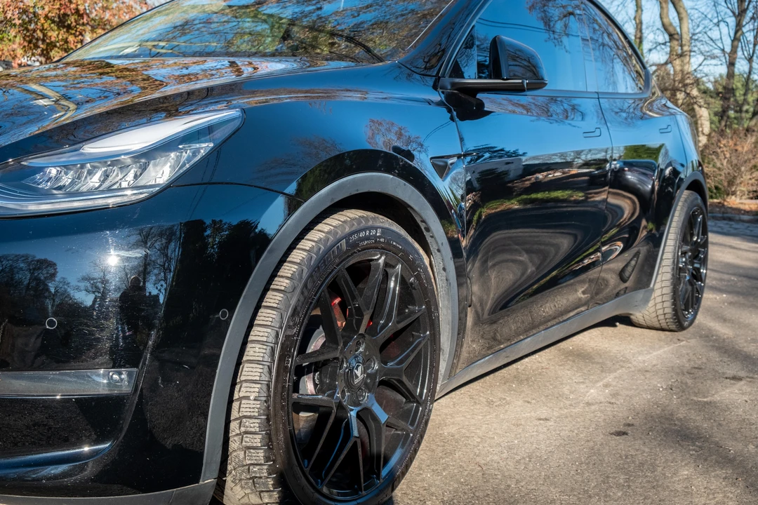 2020 Tesla Model Y Performance - Image 10 of 31