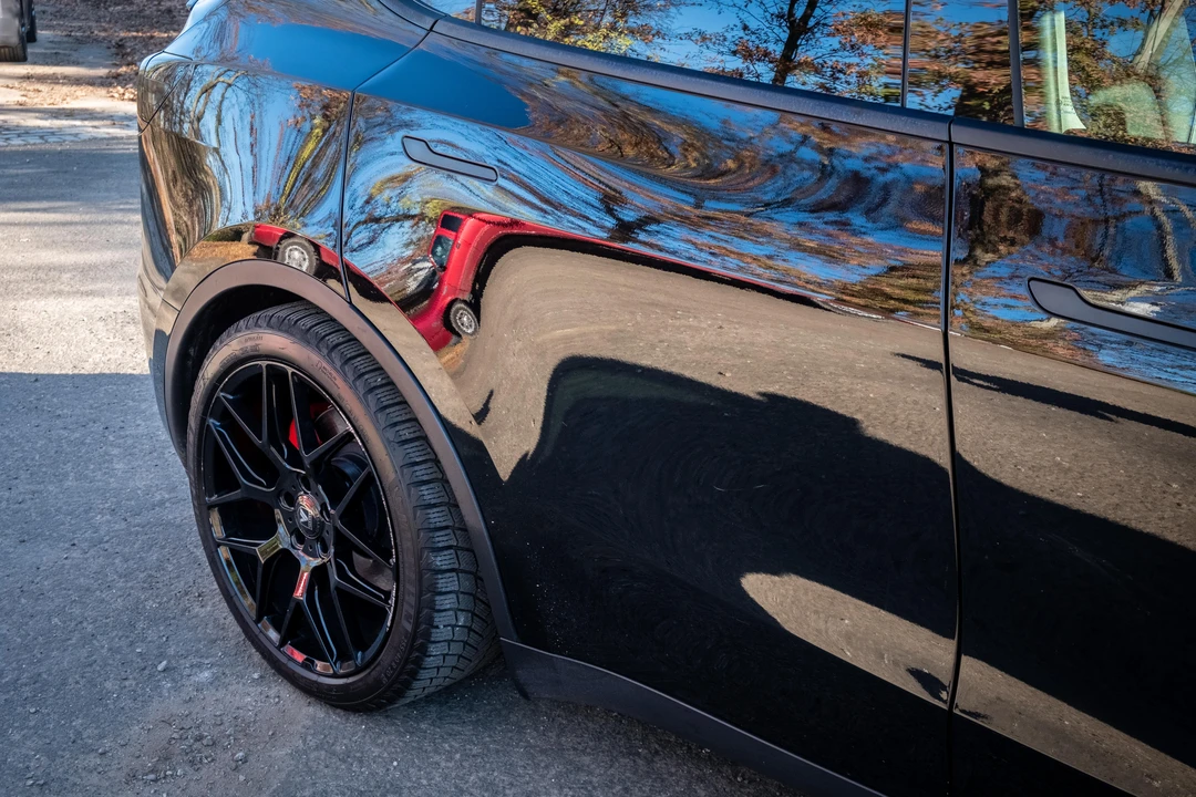 2020 Tesla Model Y Performance - Image 12 of 31