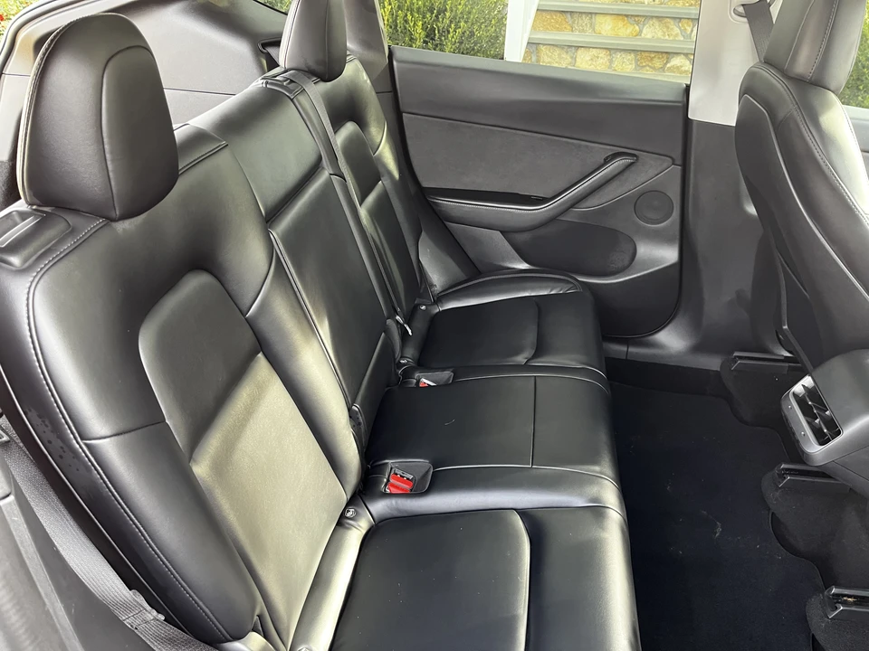 2020 Tesla Model Y Performance - Image 28 of 31