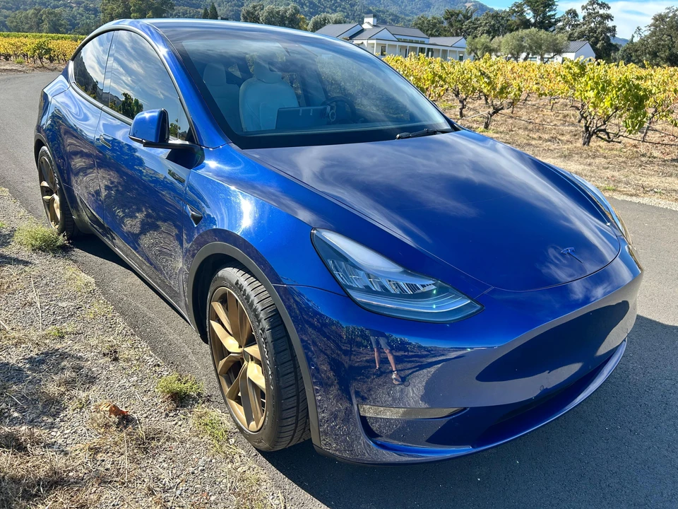 2020 Tesla Model Y Performance - Image 22 of 31