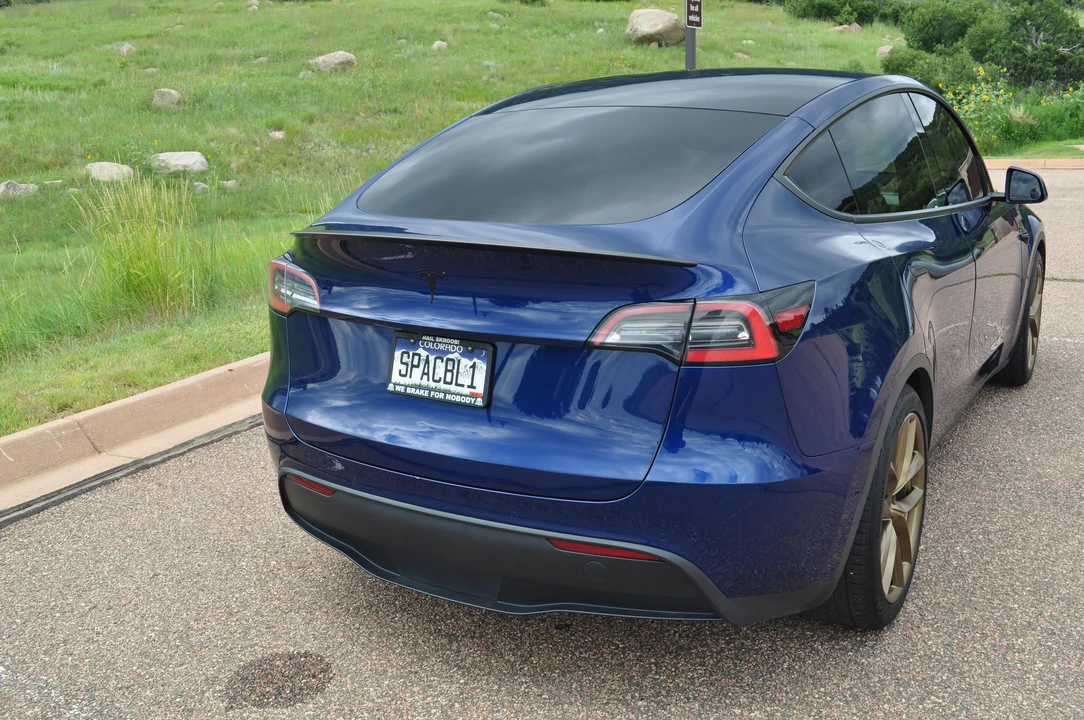2020 Tesla Model Y Performance - Image 13 of 31