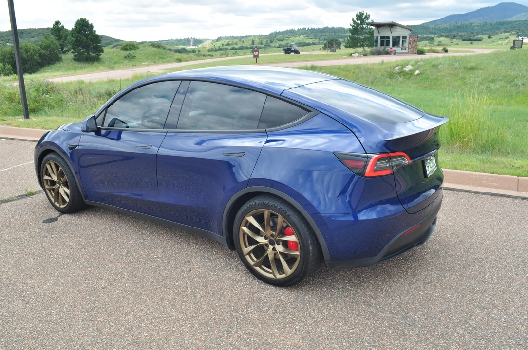 2020 Tesla Model Y Performance - Image 12 of 31