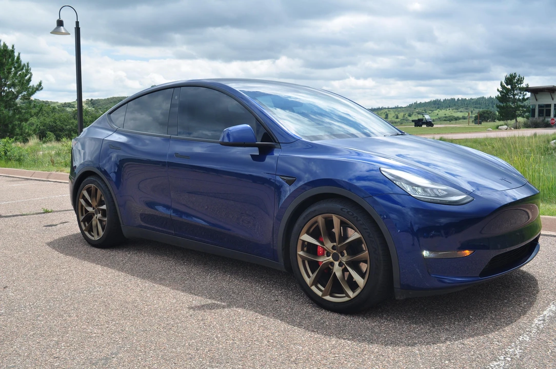 2020 Tesla Model Y Performance - Image 22 of 31