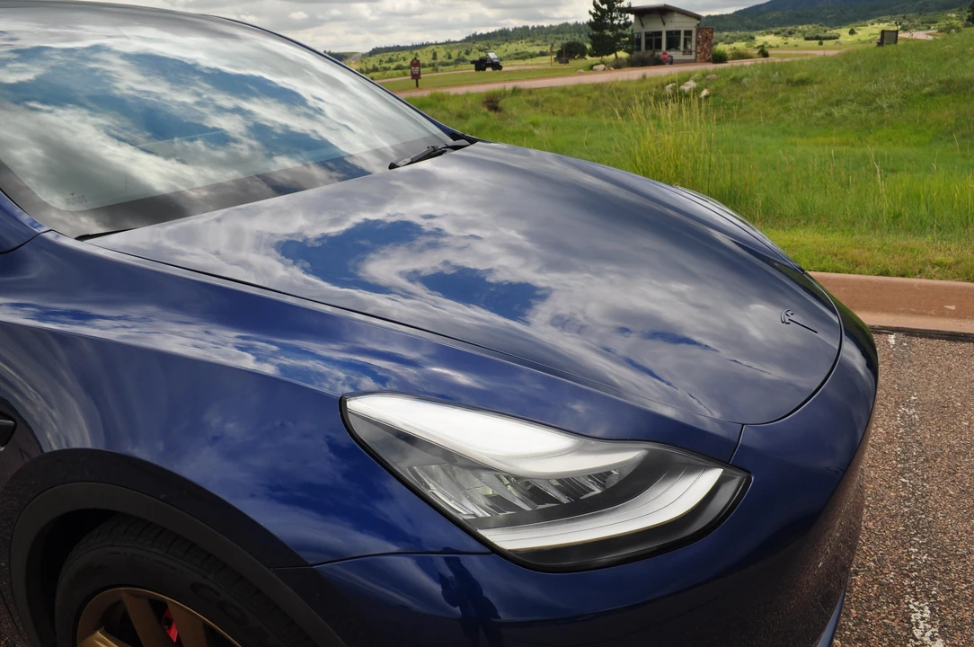 2020 Tesla Model Y Performance - Image 24 of 31