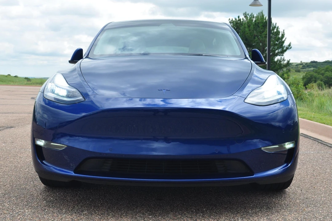 2020 Tesla Model Y Performance - Image 2 of 31