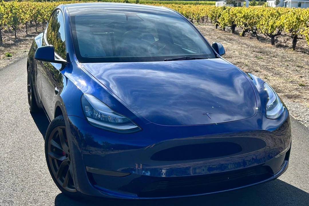 2020 Tesla Model Y Performance - Image 2 of 31