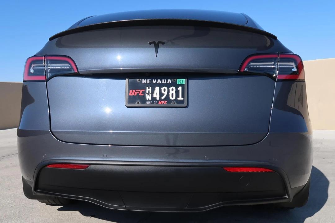 2020 Tesla Model Y Performance - Image 5 of 31