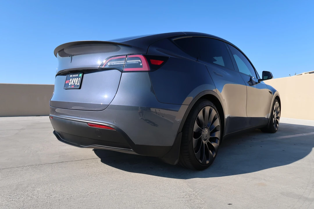 2020 Tesla Model Y Performance - Image 22 of 31