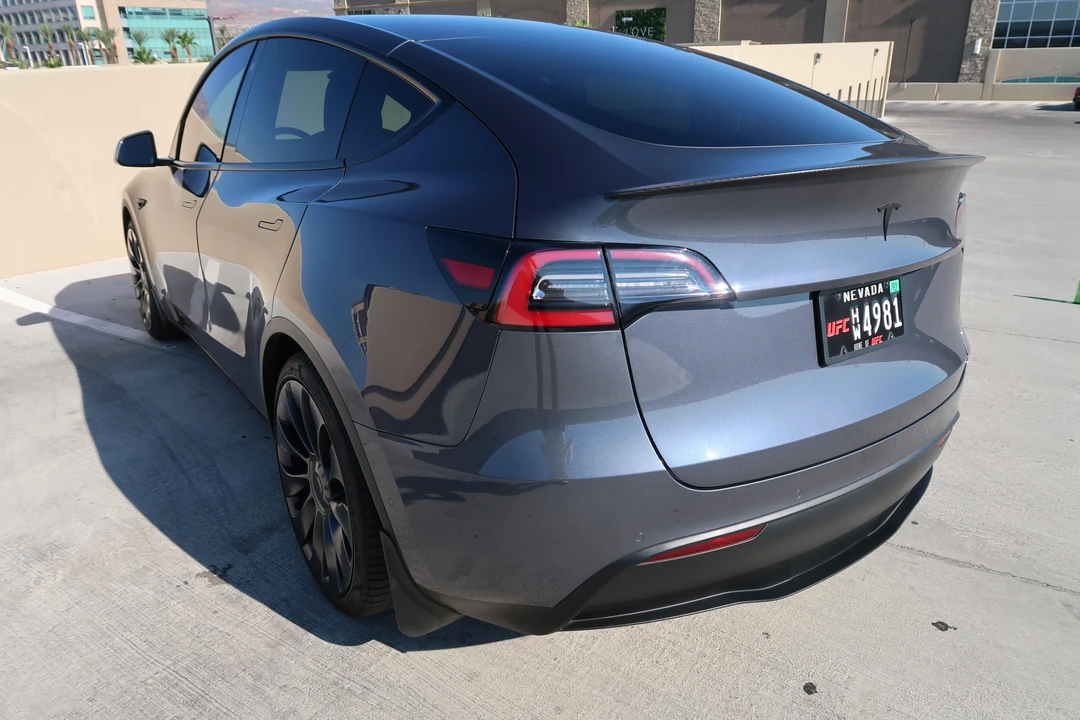 2020 Tesla Model Y Performance - Image 16 of 31