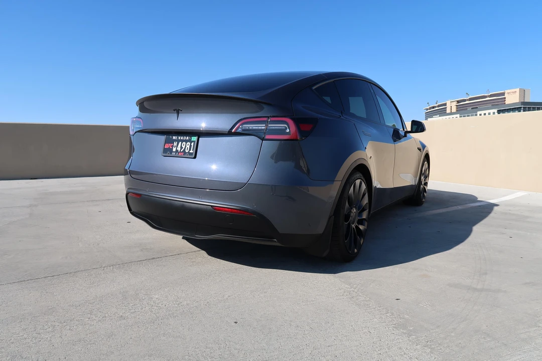 2020 Tesla Model Y Performance - Image 20 of 31