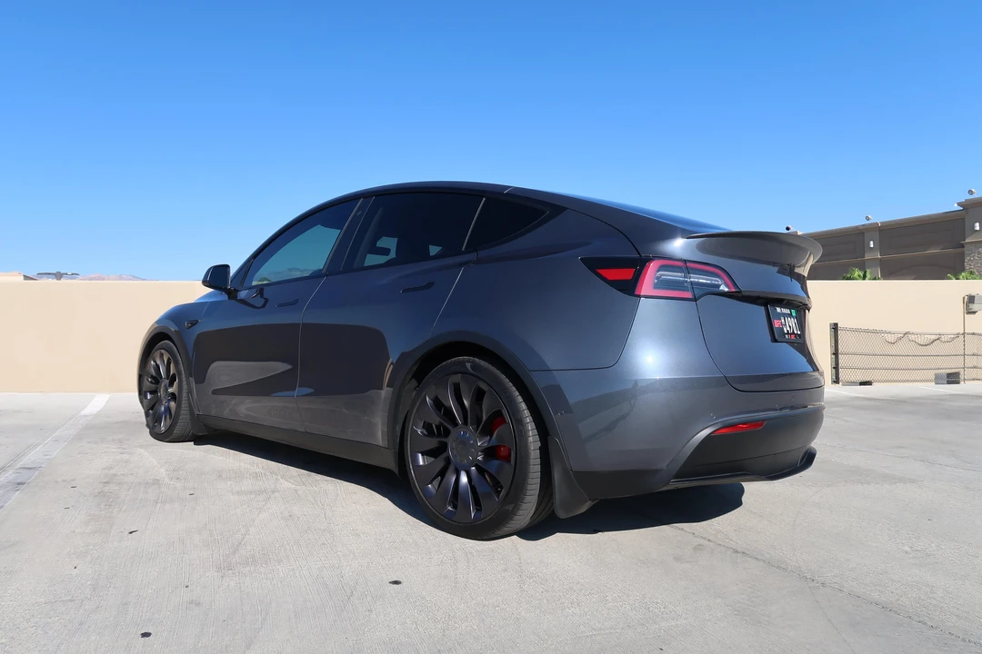2020 Tesla Model Y Performance - Image 12 of 31