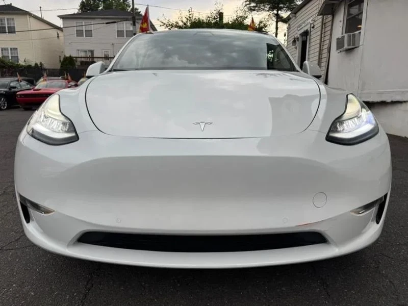 2020 Tesla Model Y Performance - Image 5 of 12