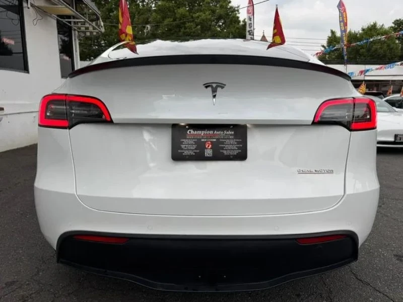 2020 Tesla Model Y Performance - Image 6 of 12