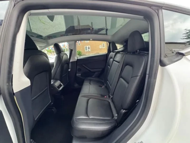 2020 Tesla Model Y Performance - Image 10 of 12