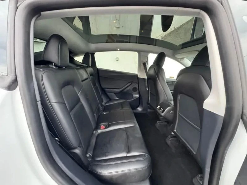 2020 Tesla Model Y Performance - Image 11 of 12