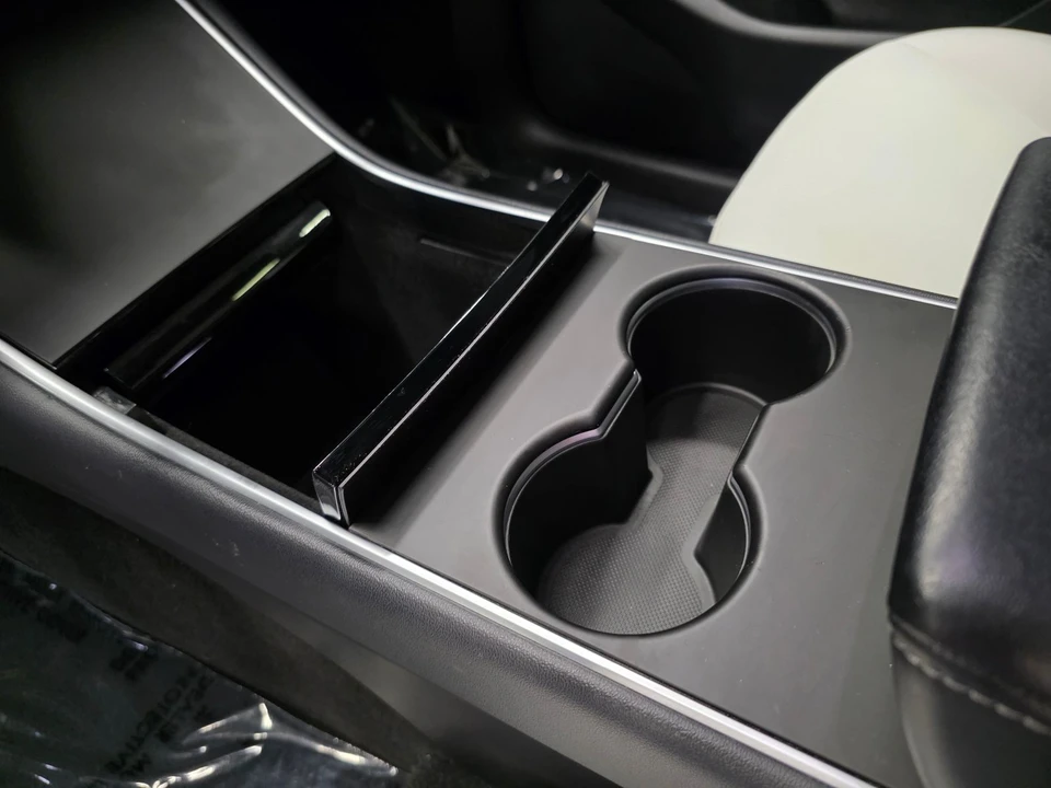 2020 Tesla Model Y Performance - Image 22 of 31