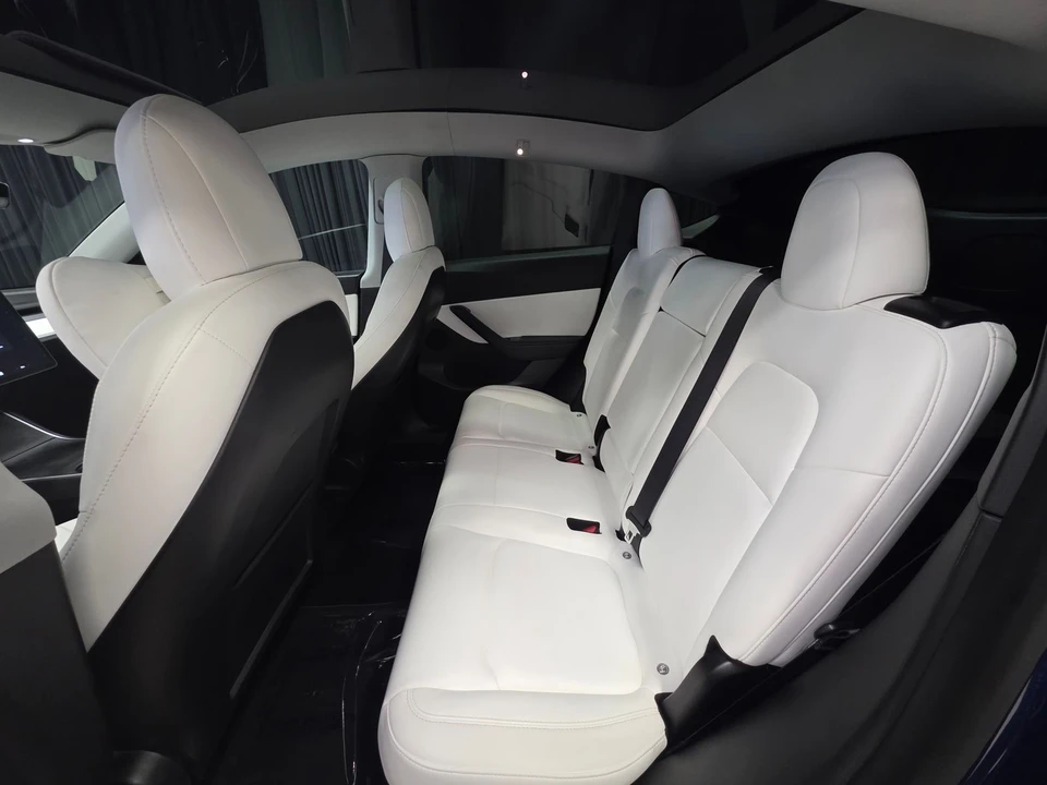 2020 Tesla Model Y Performance - Image 25 of 31
