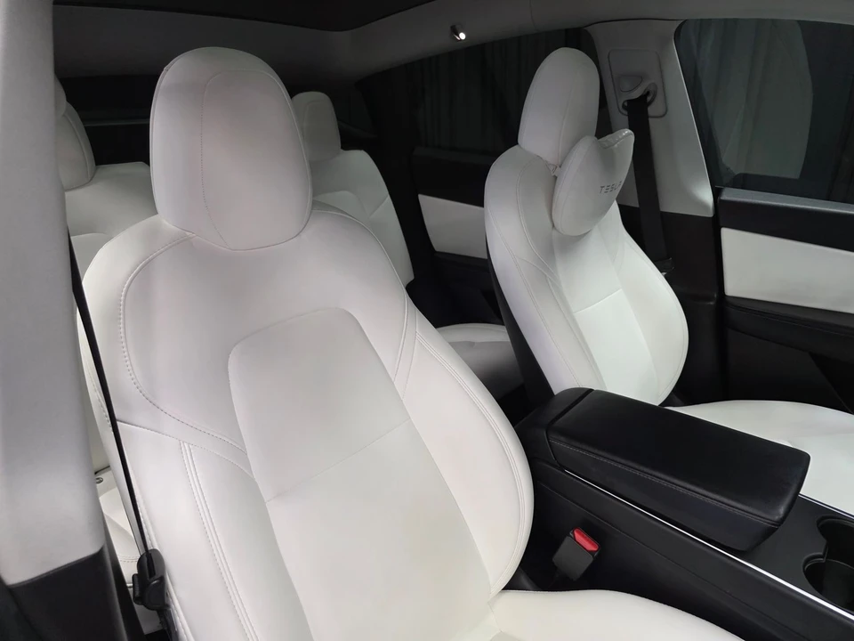 2020 Tesla Model Y Performance - Image 31 of 31