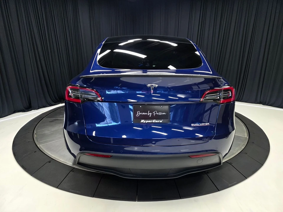 2020 Tesla Model Y Performance - Image 11 of 31