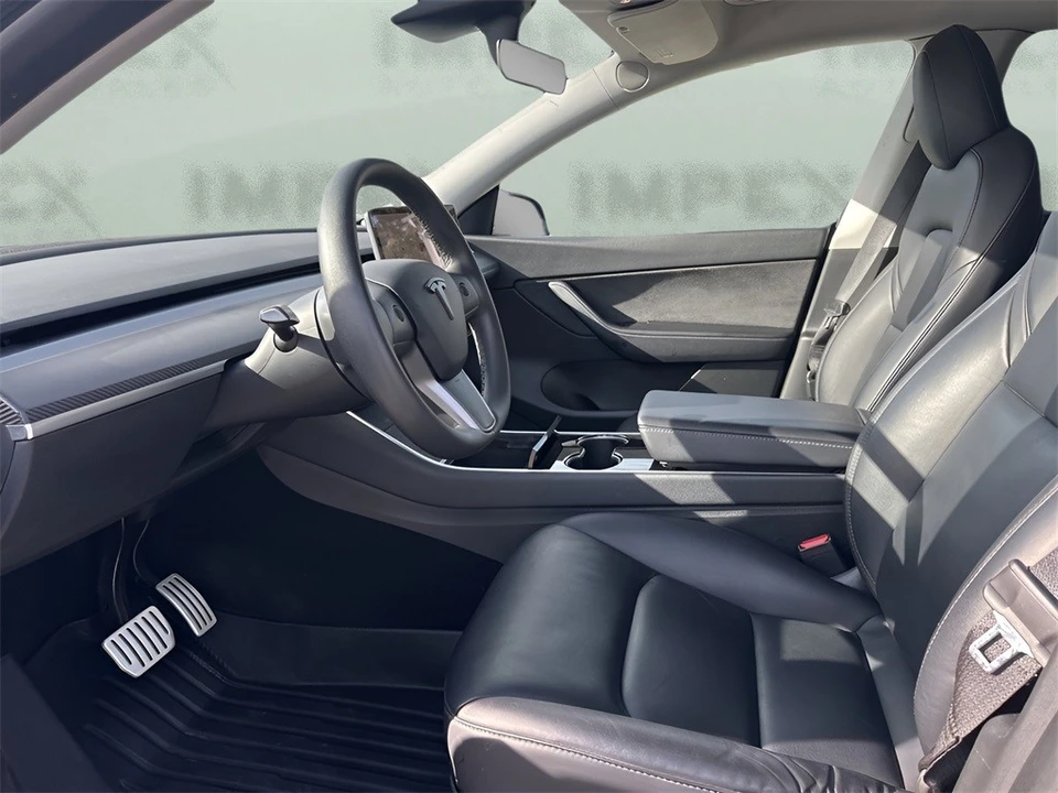 2020 Tesla Model Y Performance - Image 9 of 12
