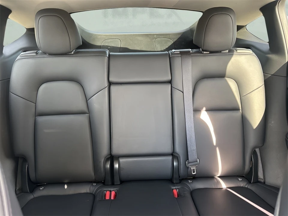 2020 Tesla Model Y Performance - Image 11 of 12