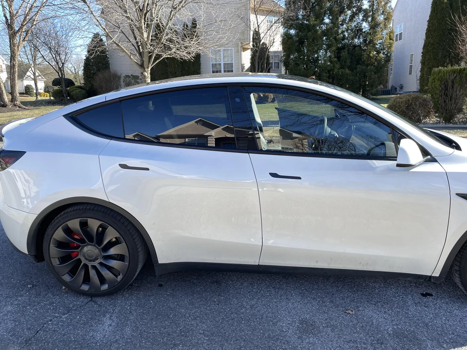 2020 Tesla Model Y Performance - Image 27 of 31