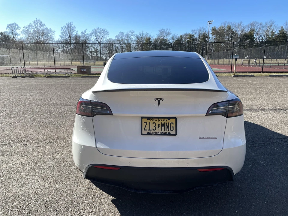 2020 Tesla Model Y Performance - Image 13 of 31