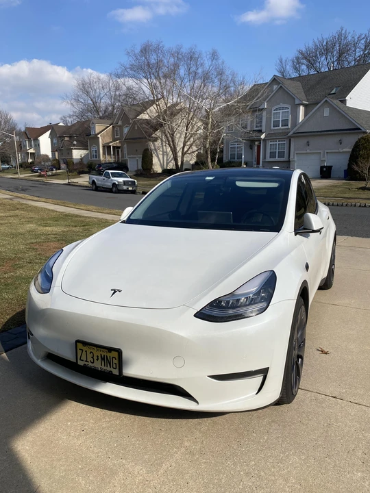 2020 Tesla Model Y Performance - Image 8 of 31