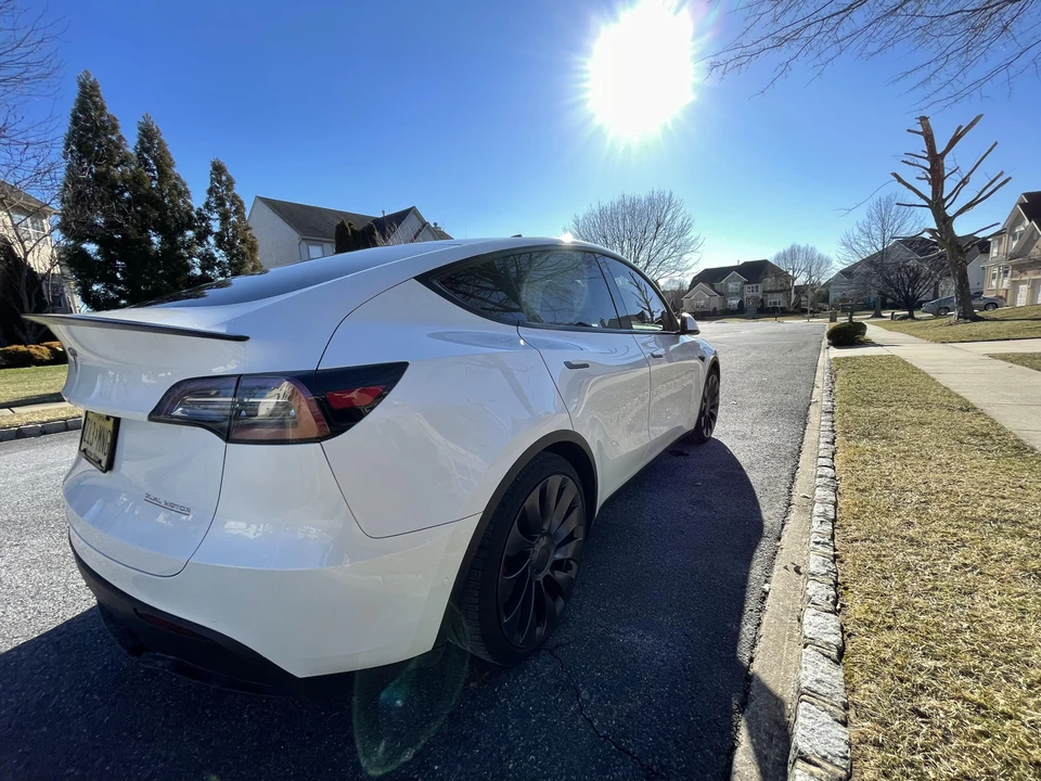 2020 Tesla Model Y Performance - Image 26 of 31