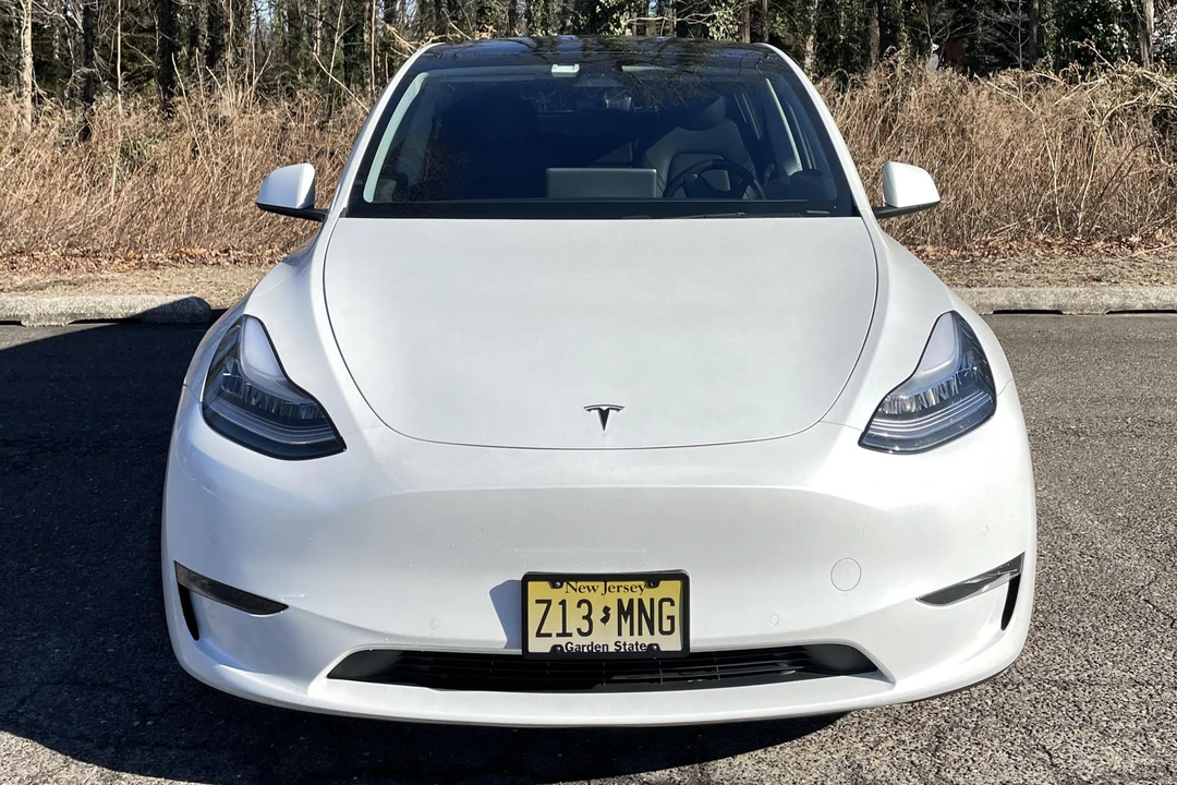 2020 Tesla Model Y Performance - Image 2 of 31