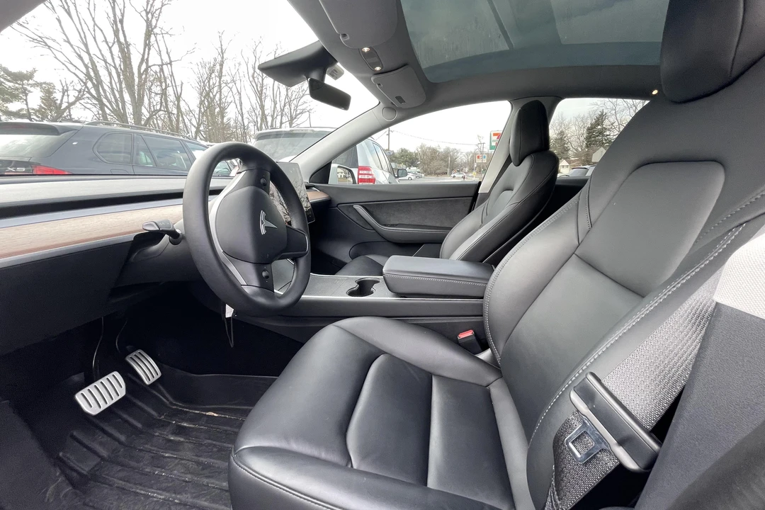 2020 Tesla Model Y Performance - Image 30 of 31