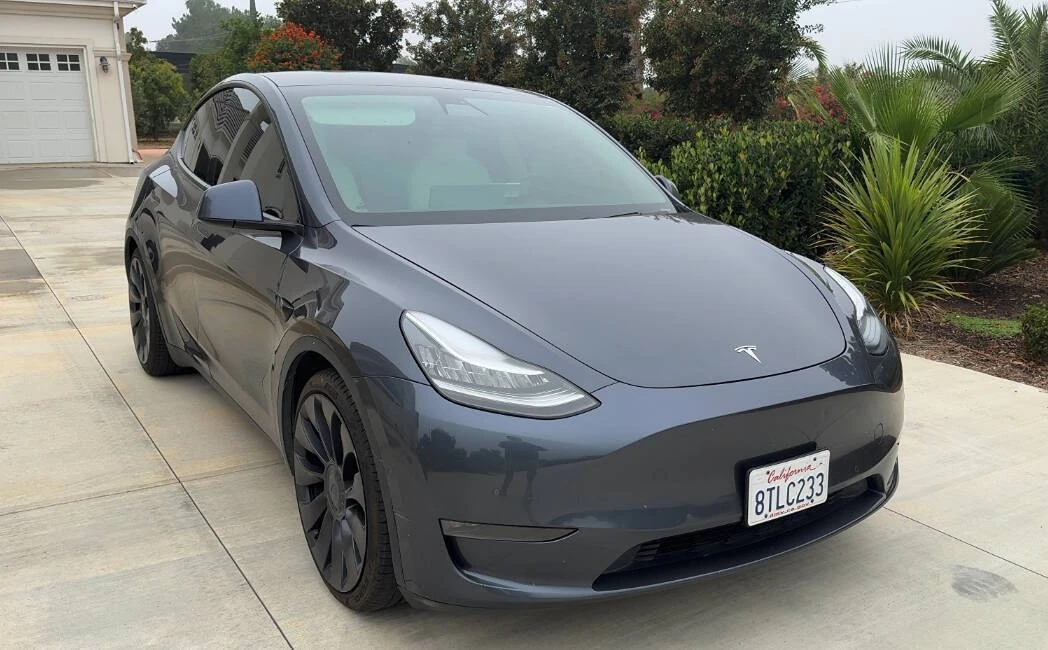 2020 Tesla Model Y Performance - Image 4 of 11