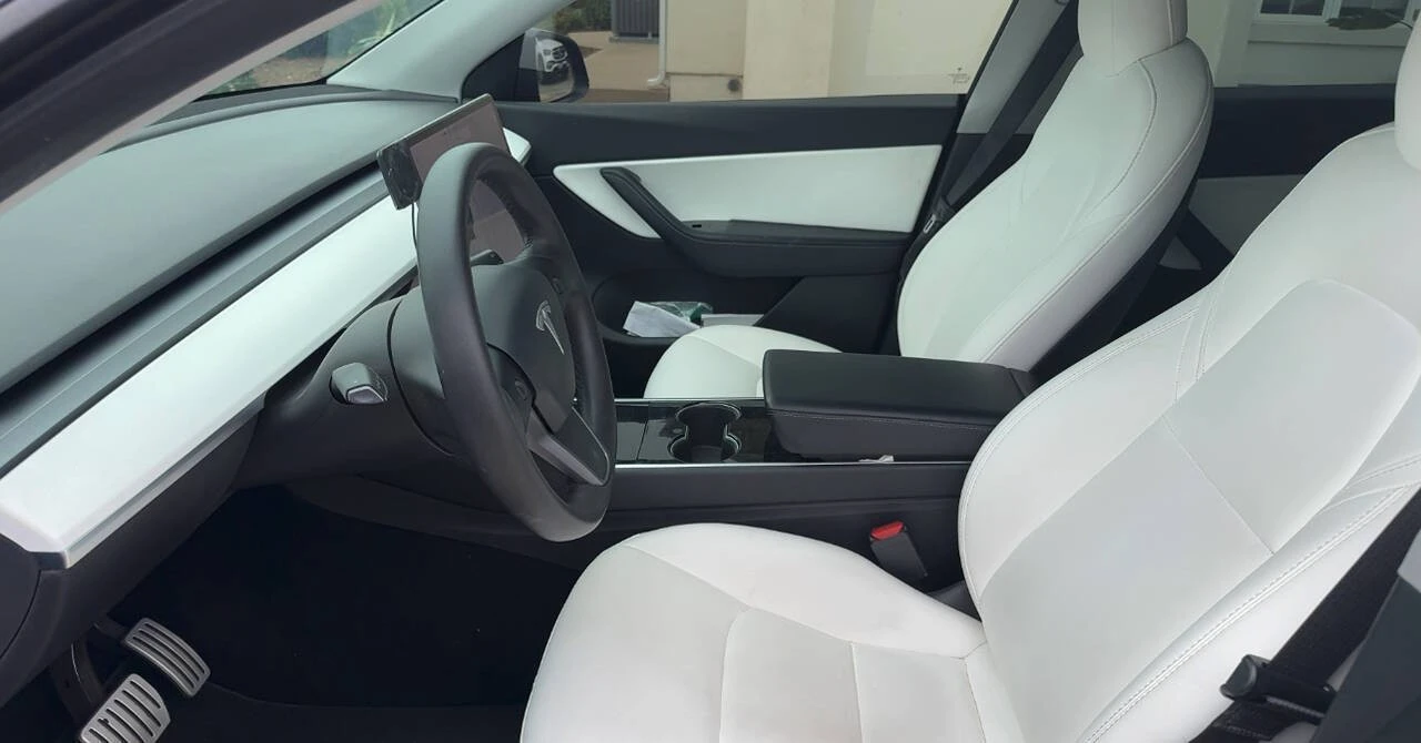 2020 Tesla Model Y Performance - Image 11 of 11