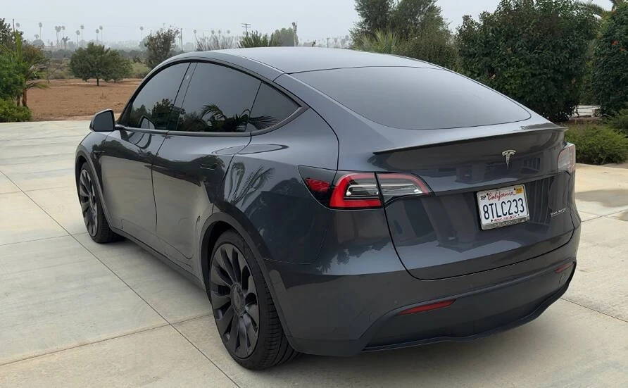 2020 Tesla Model Y Performance - Image 5 of 11