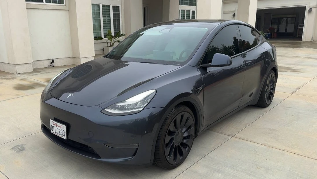 2020 Tesla Model Y Performance - Image 2 of 11