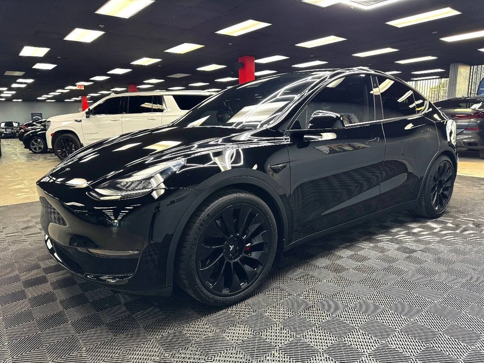 2020 Tesla Model Y Performance - Image 7 of 12