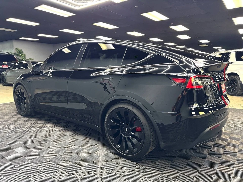 2020 Tesla Model Y Performance - Image 8 of 12