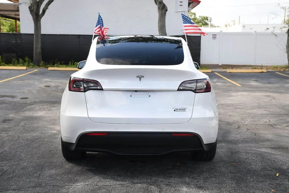 2020 Tesla Model Y Performance - Image 5 of 11