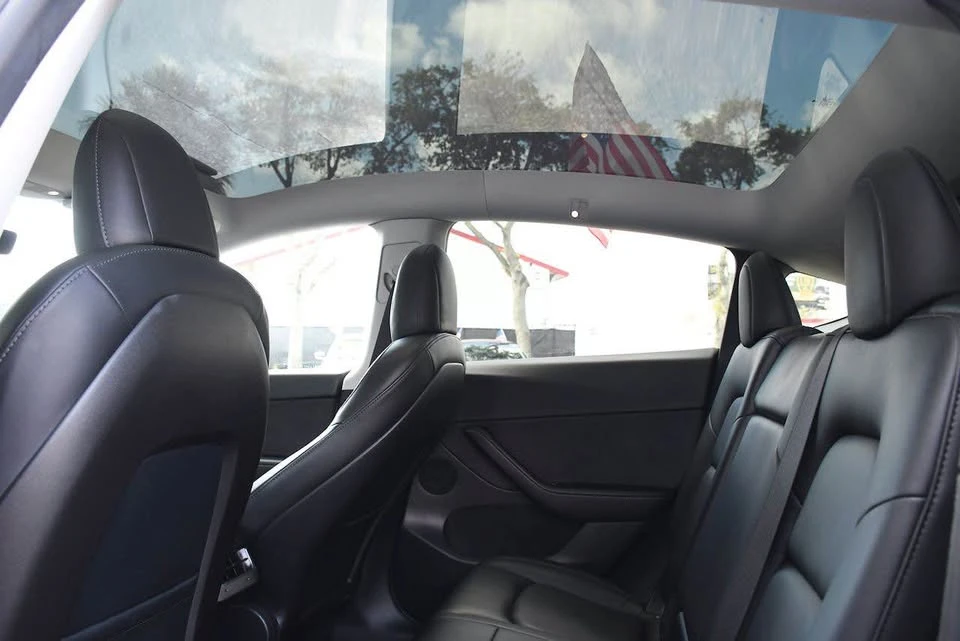 2020 Tesla Model Y Performance - Image 8 of 11