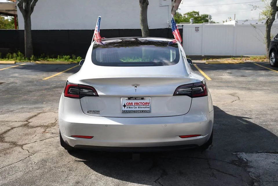 2020 Tesla Model Y Performance - Image 11 of 11