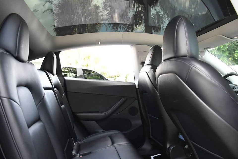 2020 Tesla Model Y Performance - Image 9 of 11