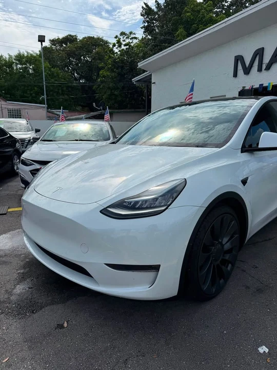 2020 Tesla Model Y Performance - Image 3 of 17