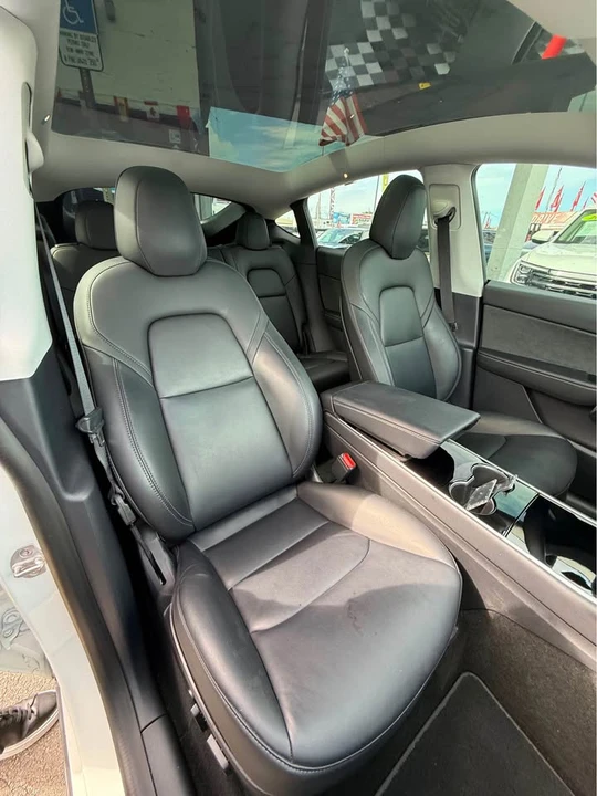 2020 Tesla Model Y Performance - Image 10 of 17