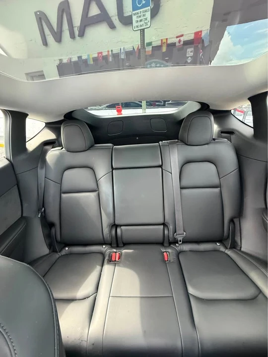 2020 Tesla Model Y Performance - Image 16 of 17