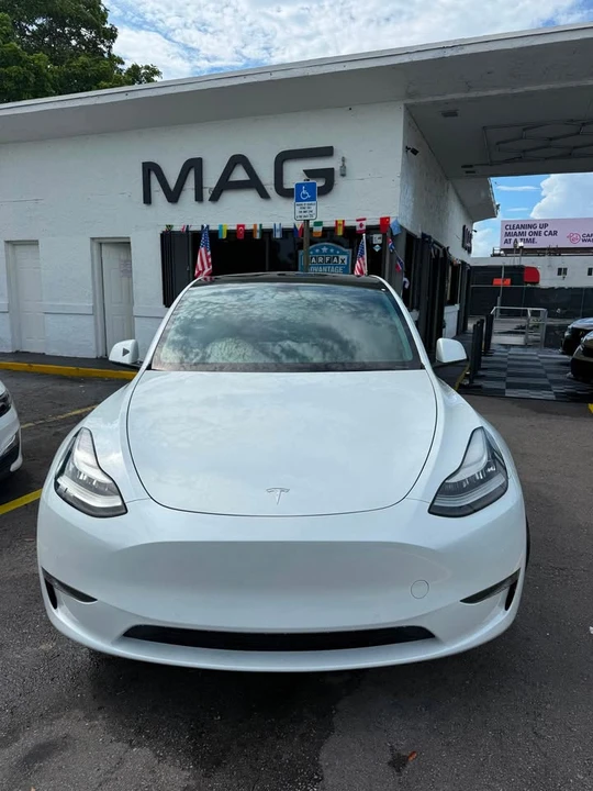 2020 Tesla Model Y Performance - Image 5 of 17