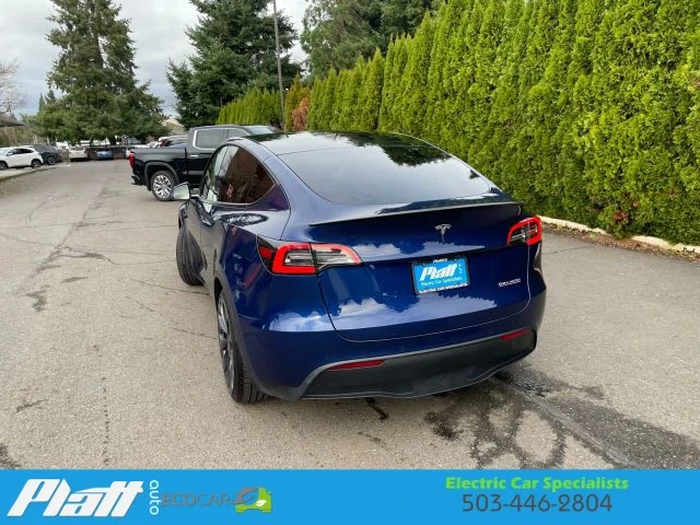 2020 Tesla Model Y Performance - Image 9 of 12