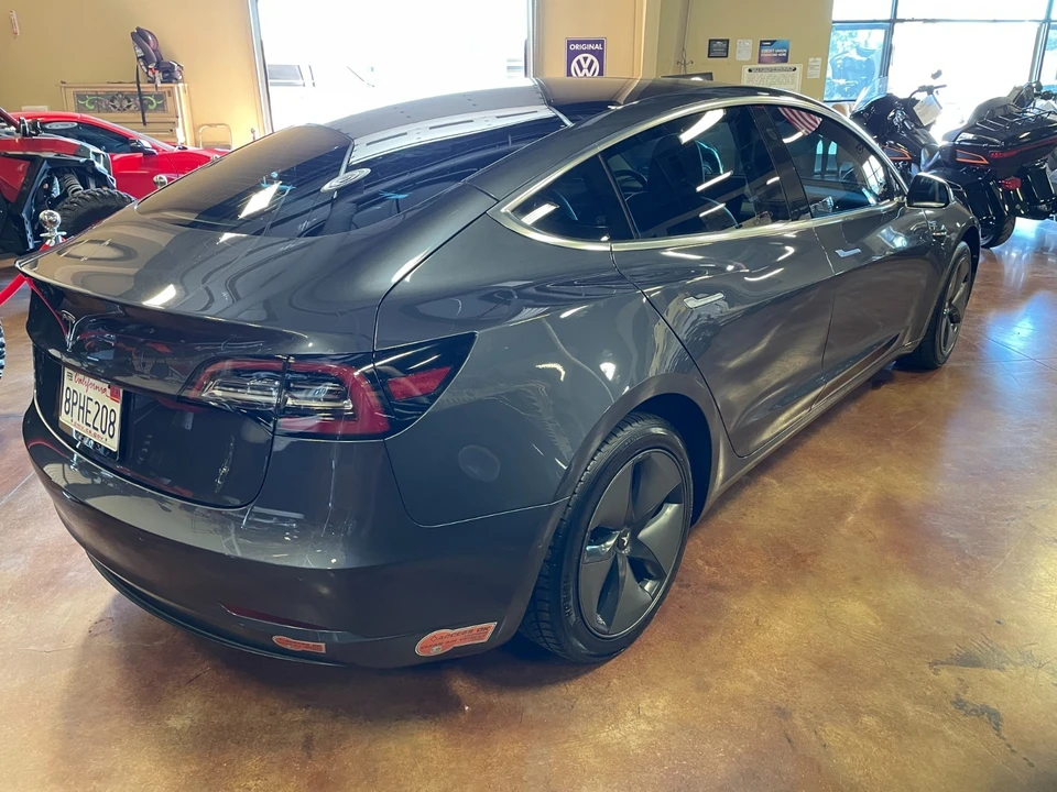 2020 Tesla - Image 6 of 21