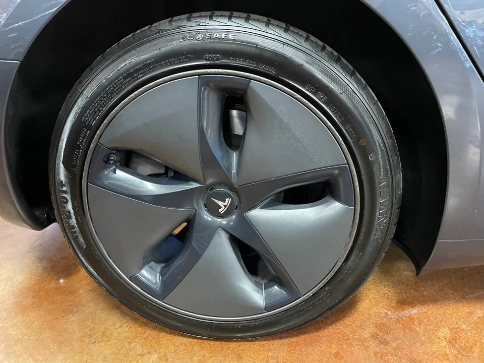 2020 Tesla - Image 9 of 21