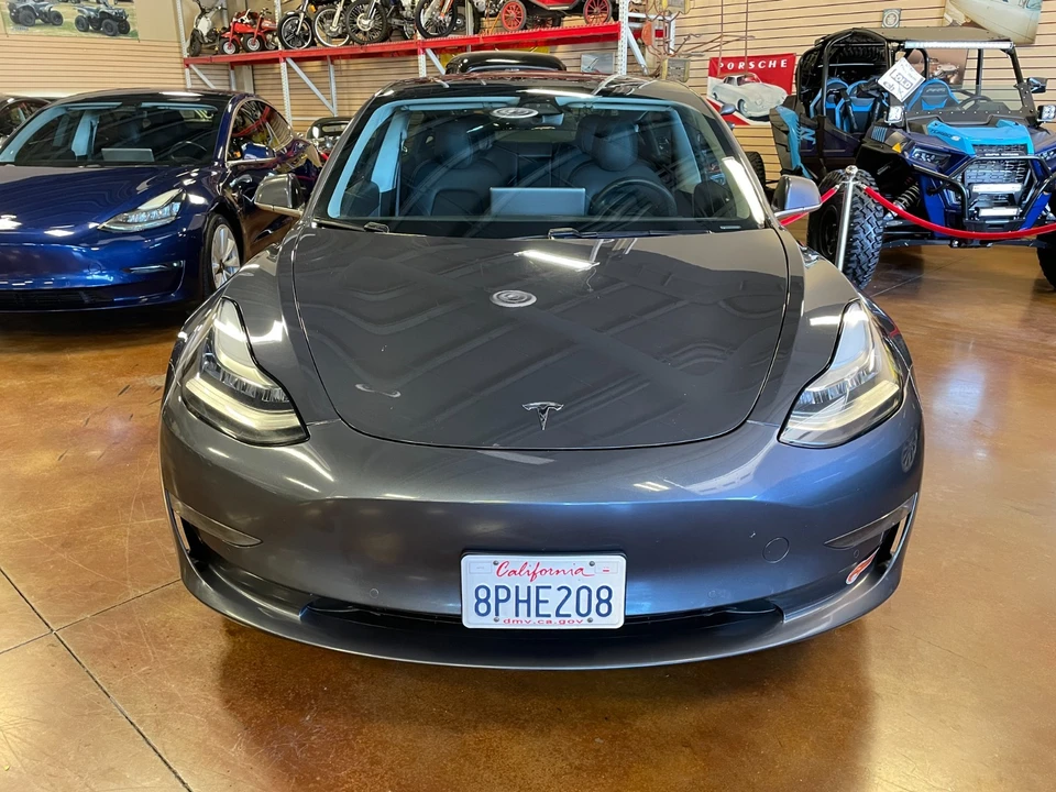 2020 Tesla - Image 2 of 21